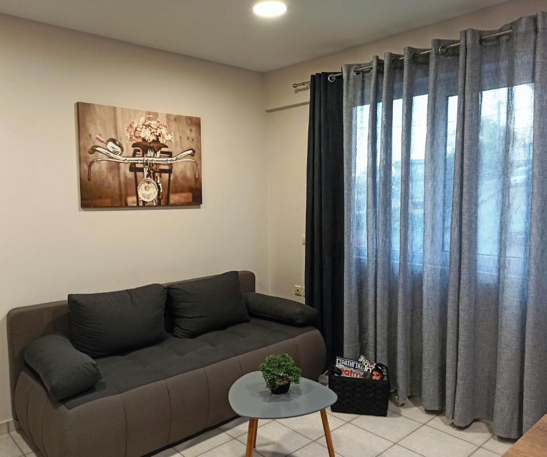 Central Square Apartment 1 Pyrgos  Exterior photo
